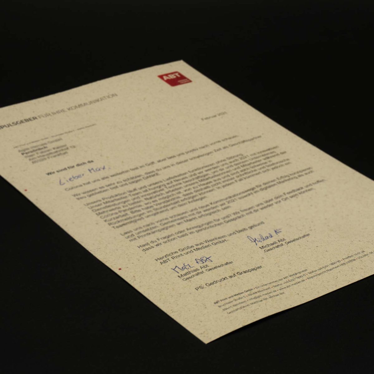 Graspapier farbig bedruckt von einer Druckerei