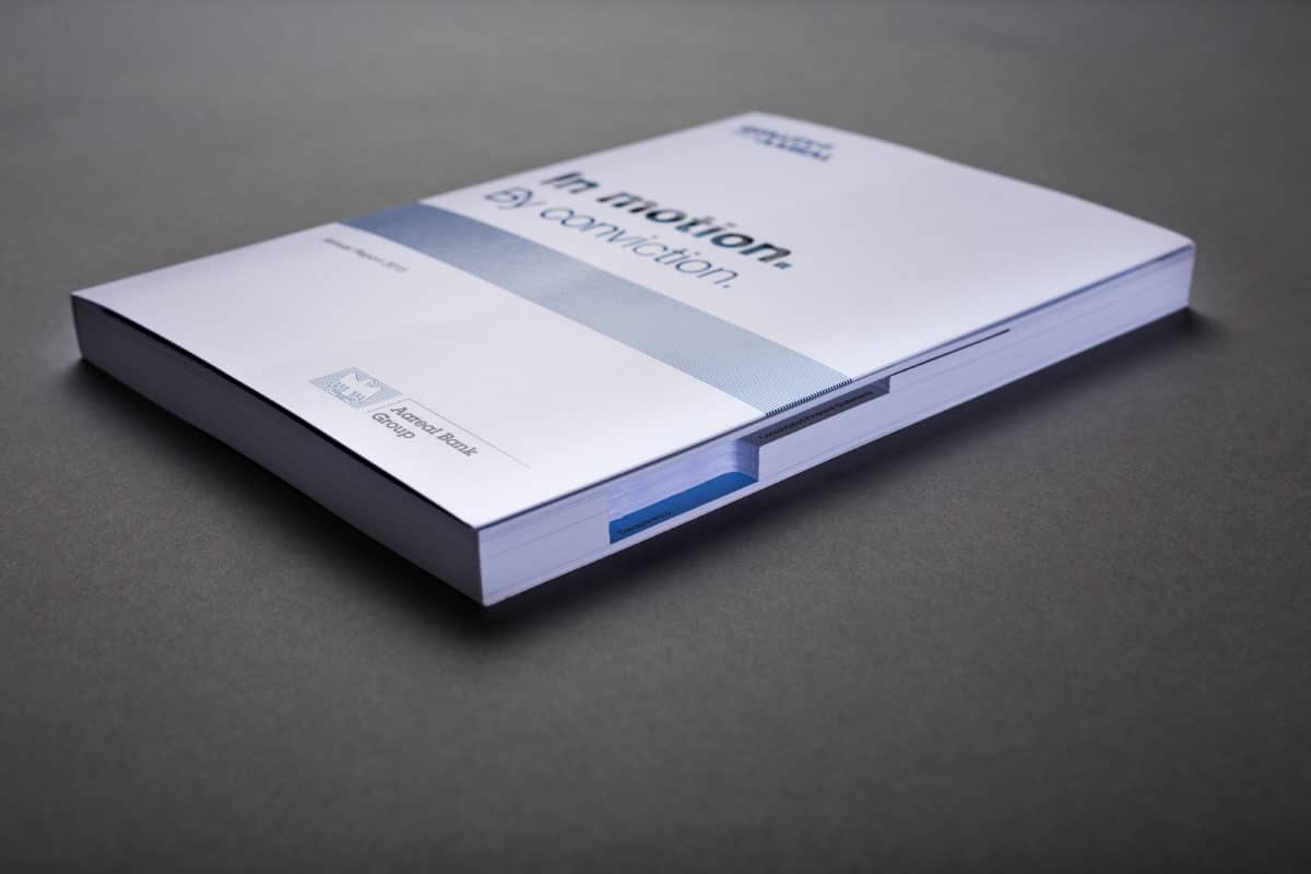 hochwertig gedruckter und veredelter Geschäftsbericht aus der Druckerei Mannheim